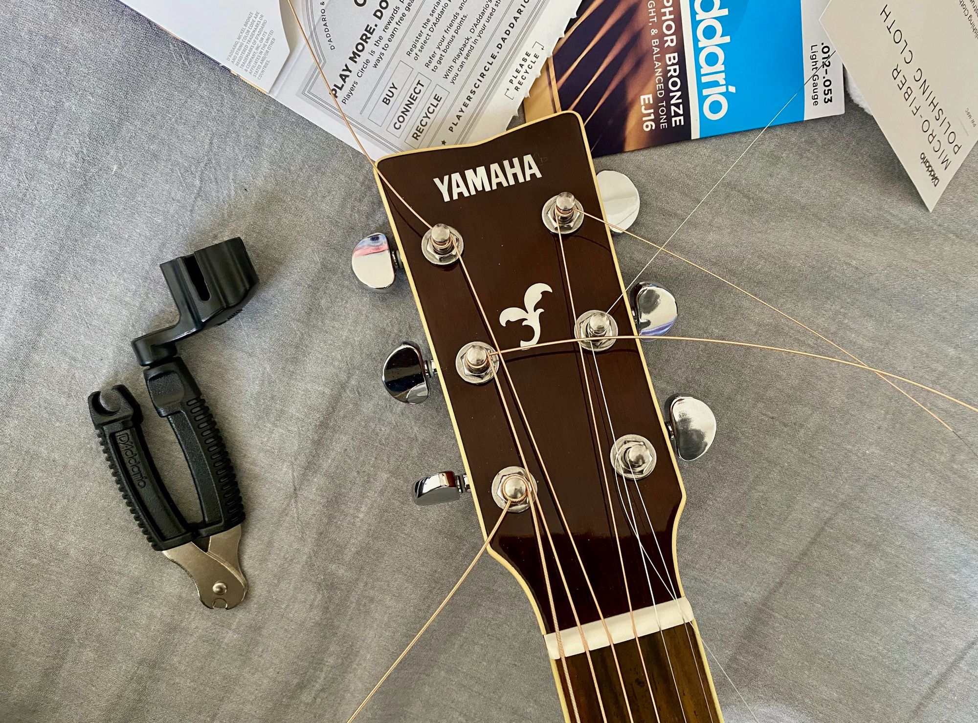 吉他改造日记：两千块的吉他能否调出两万块的手感？
